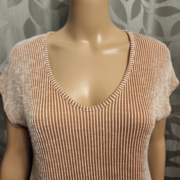 Caution to the Wind Crop Striped Shirt - Picture 2 of 10